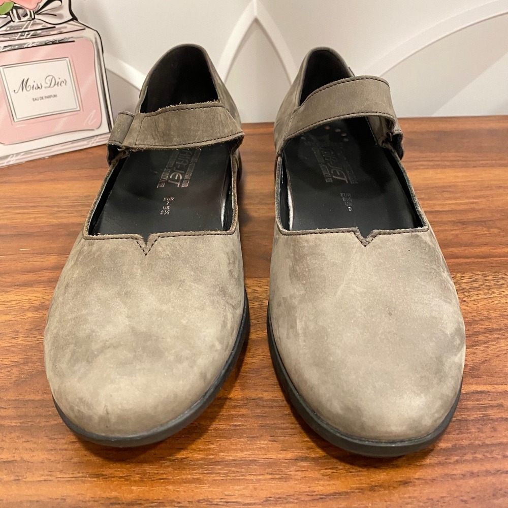Mephisto Jenyfer Mary Jane Flats Taupe Suede Hook Loop Women's Size 9 - Picture 4 of 10